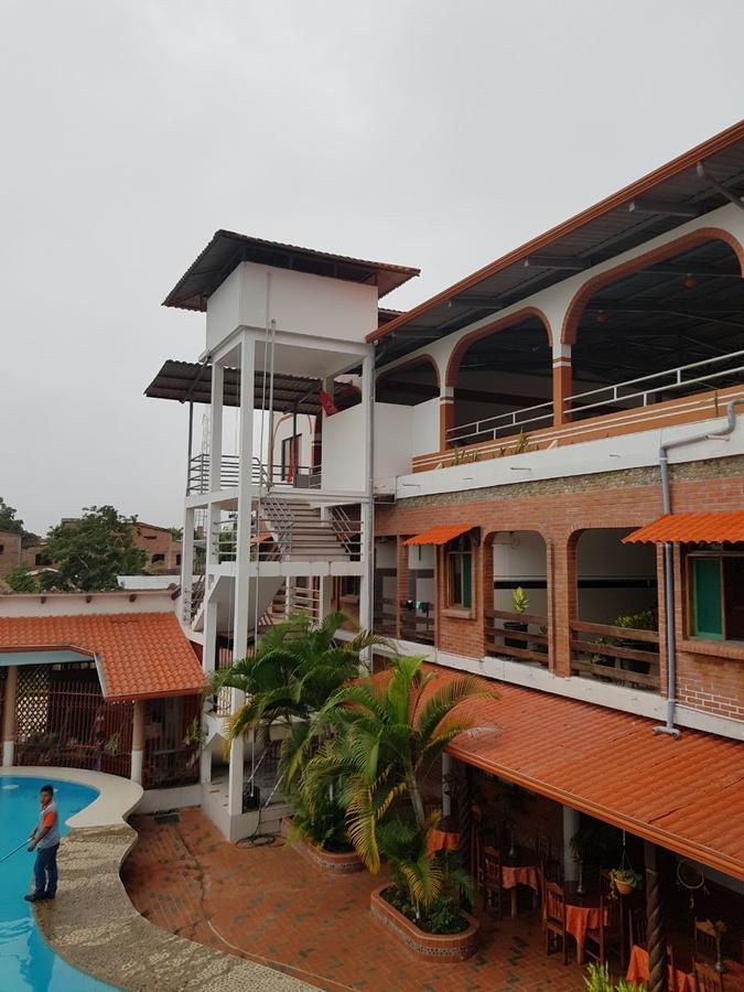 Hotel Takana รัวเรนาบาเก ภายนอก รูปภาพ